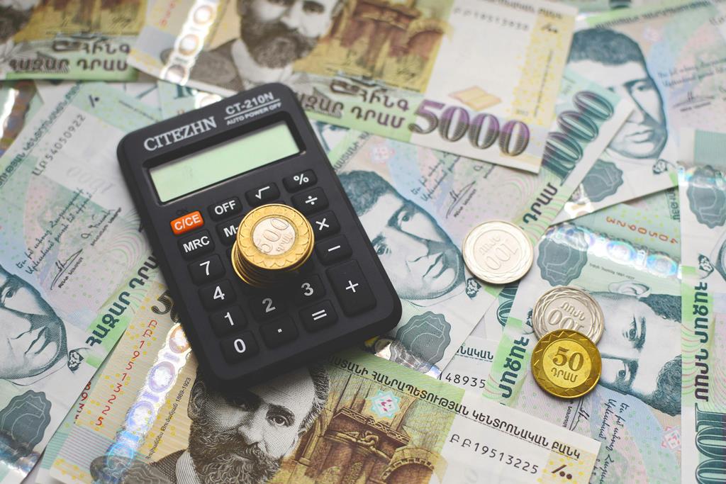 Краткосрочные и долгосрочные кредиты: чем отличаются, когда и какой оформлять