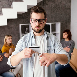 Кто и при каких условиях может подавать на банкротство